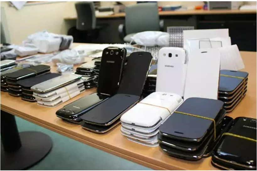 摩洛哥成北非手机走私核心目的地:年损 20 亿DH,网络安全与市场秩序受冲击